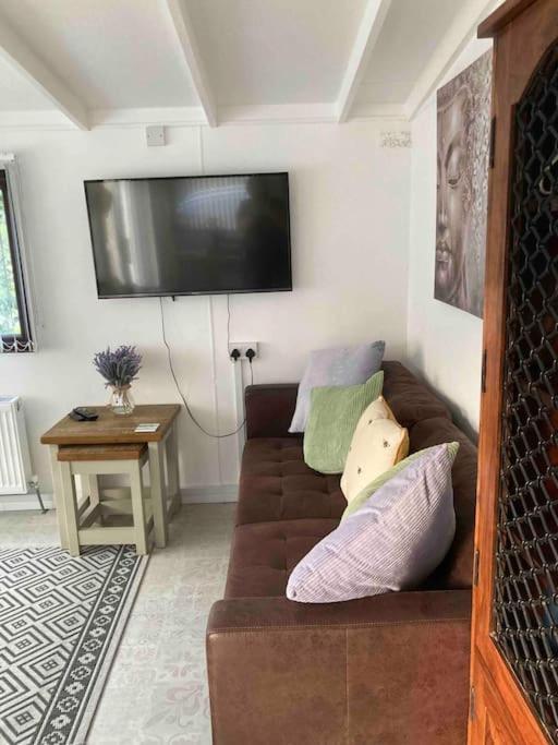 Cwtch Cymru 7f Caer Beris Park Apartment